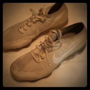 Nike vapormax triple white